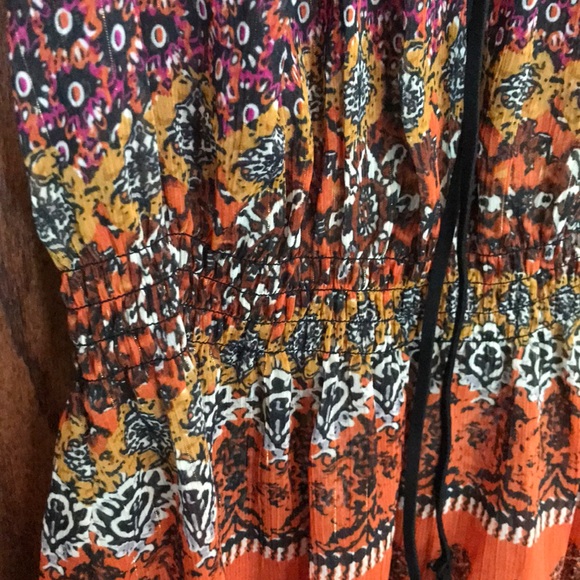 Guess Multi Pattern Top - Picture 6 of 7